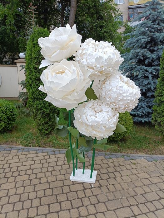 Арка з квітами, декор весілля, декор виїзної церемонії, весільного ст