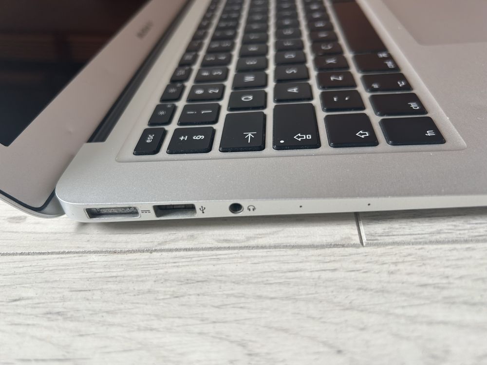 Macbook Air early 2014