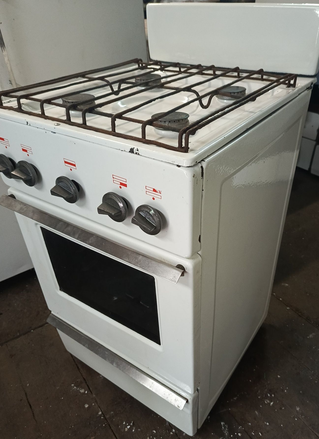 Продам газовую плиту