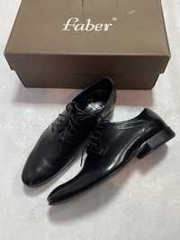 Buty pantofle półbuty czarne skórzane firmy Faber rozmiar 39