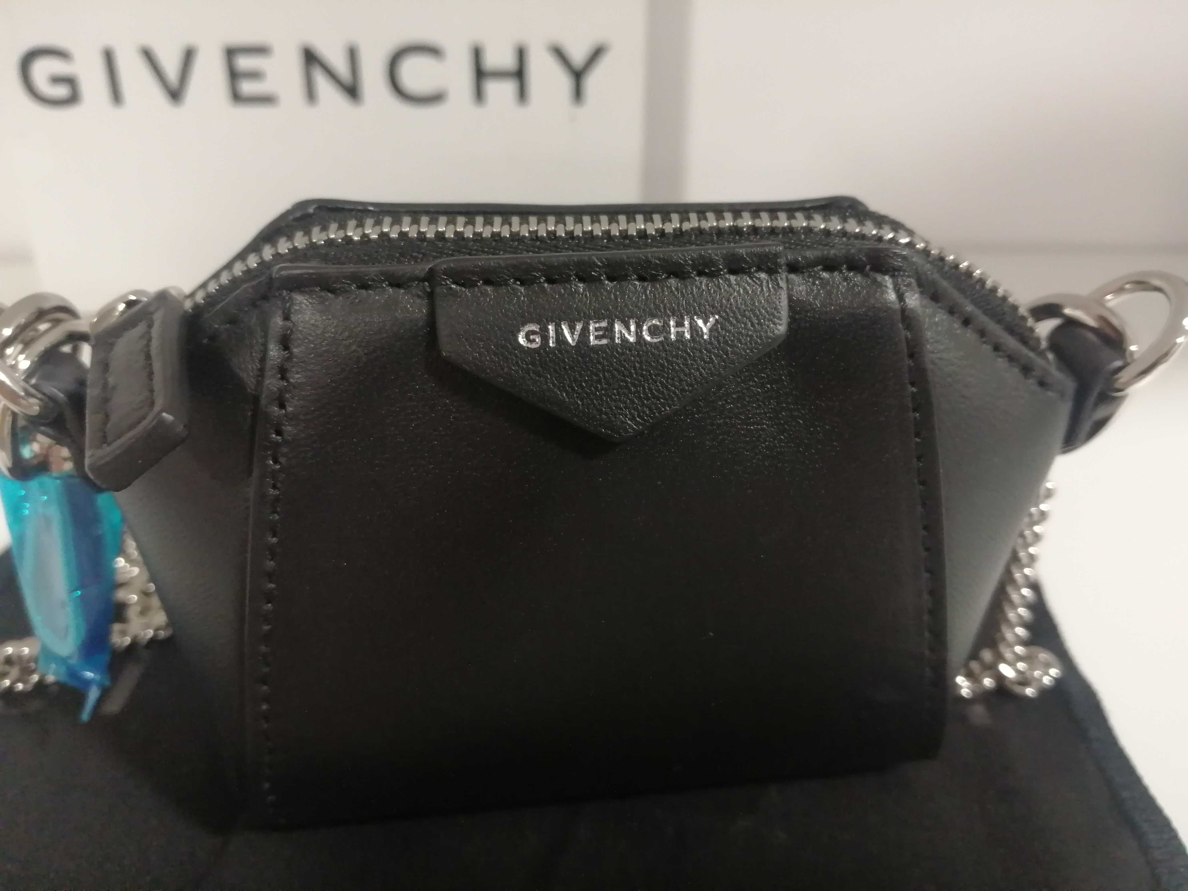 Mała Antygona marki Givenchy