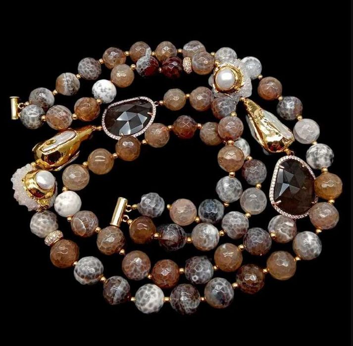 Piękny naszyjnik z naturalnymi kamieniami półszlachetnymi