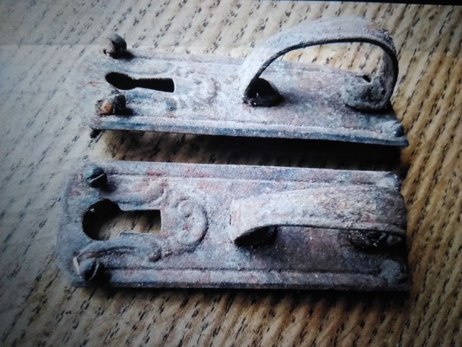 Zamienię lub sprzedam okucia stolarskie...