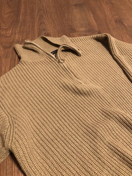 Бежевий светр джемпер кофта shein розмір m котфа гольф