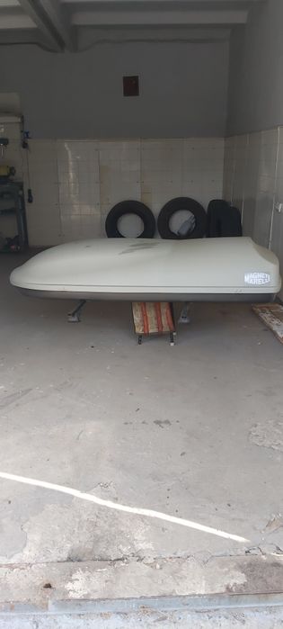 Багажник - бокс на авто.