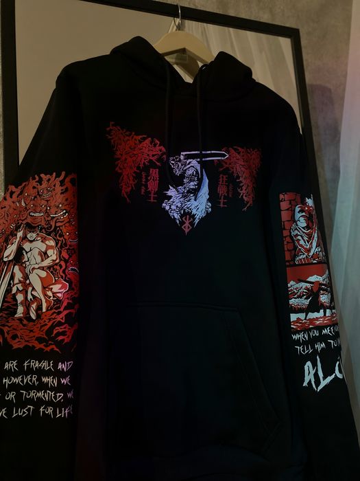 Худі на флісі (Berserk) аніме