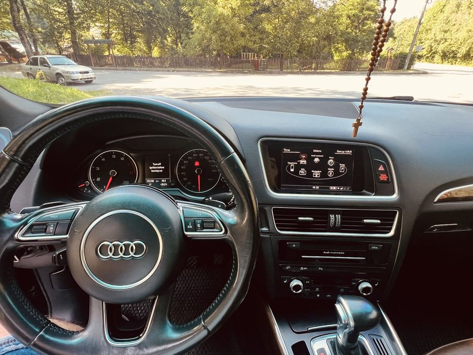 Ауді Q5 2016 року