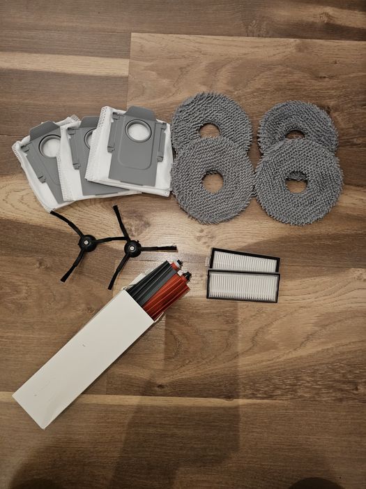 Roborock Qrevo Master robot sprzątający gwarancja duży zestaw akcesori