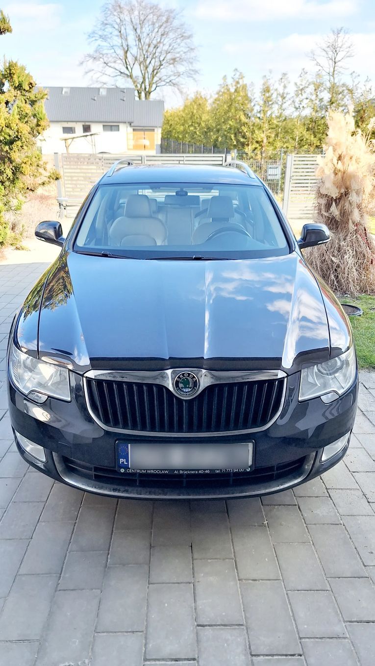 Skoda Superb Skoda Superb II Kombi 1.8 benzyna, 2010 r. 160KM, hak, zadbane