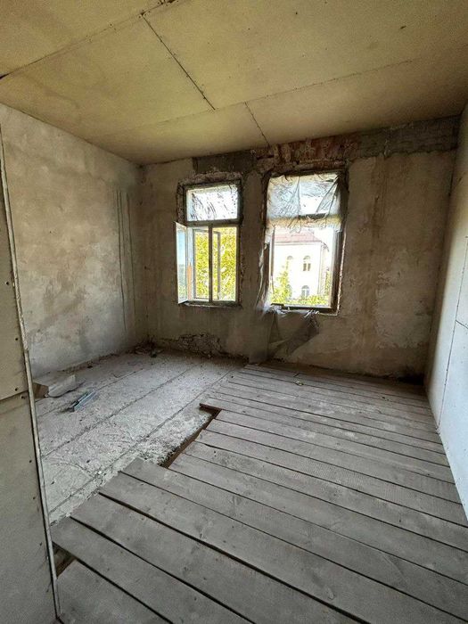 Оренда будівлі Рава-Руська 527 м2