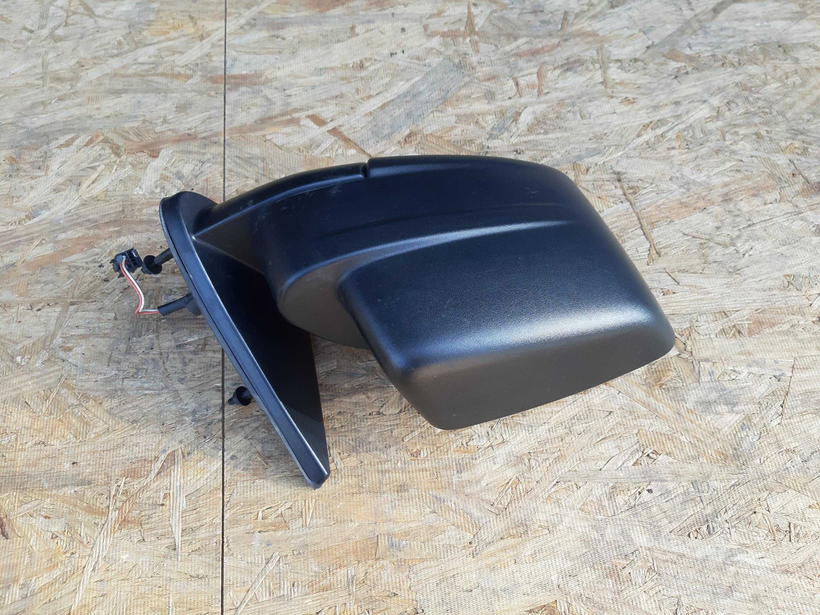 Lusterko DODGE NITRO 3 pin