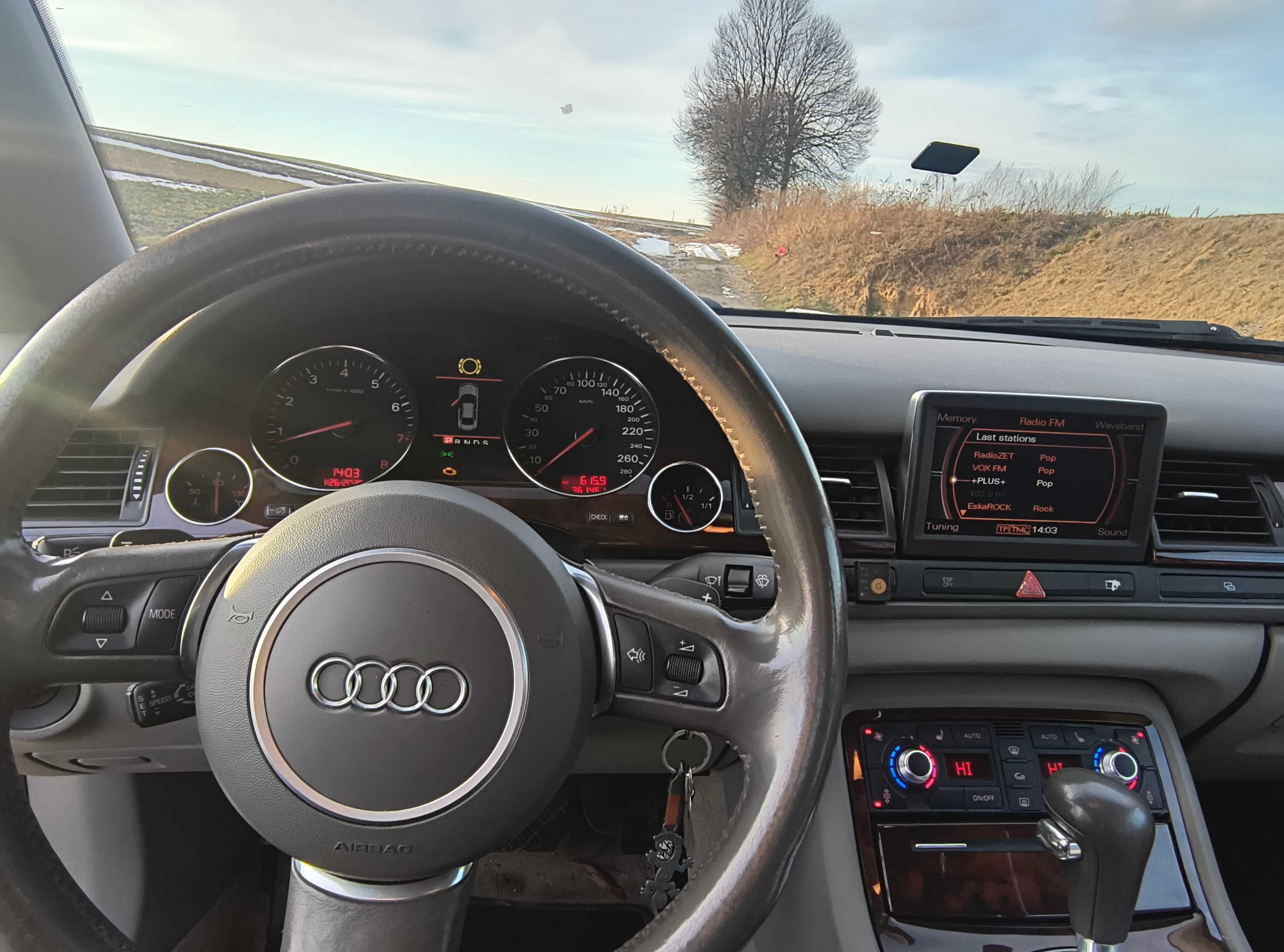 Audi A8 3.7 Quattro  LPG,2003r