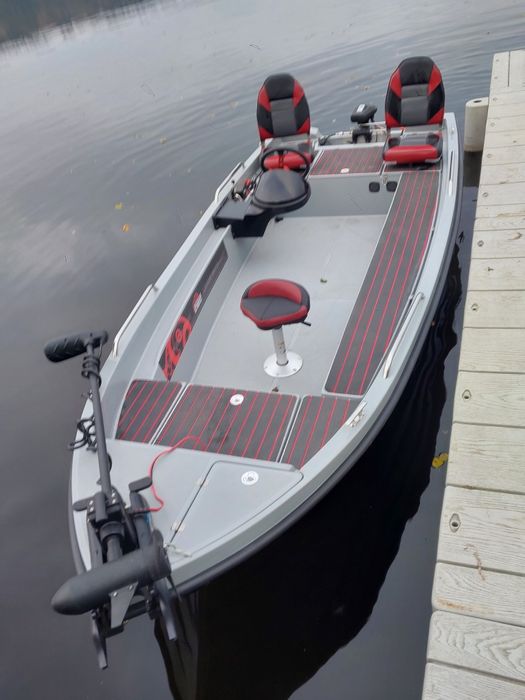 Łódka wędkarska 450