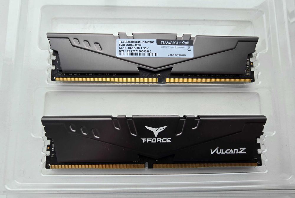 Оперативна пам'ять T-Force Vulcan Z 16GB DDR4 3200MHz CL16