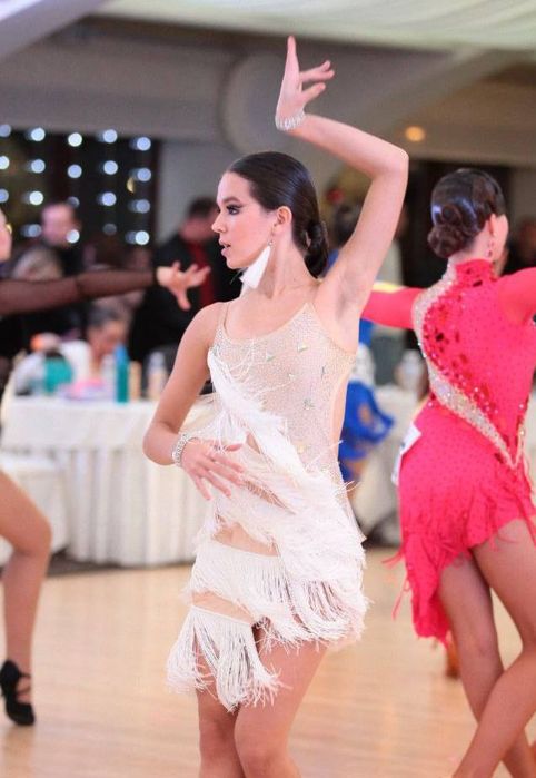 Продам сукню латина