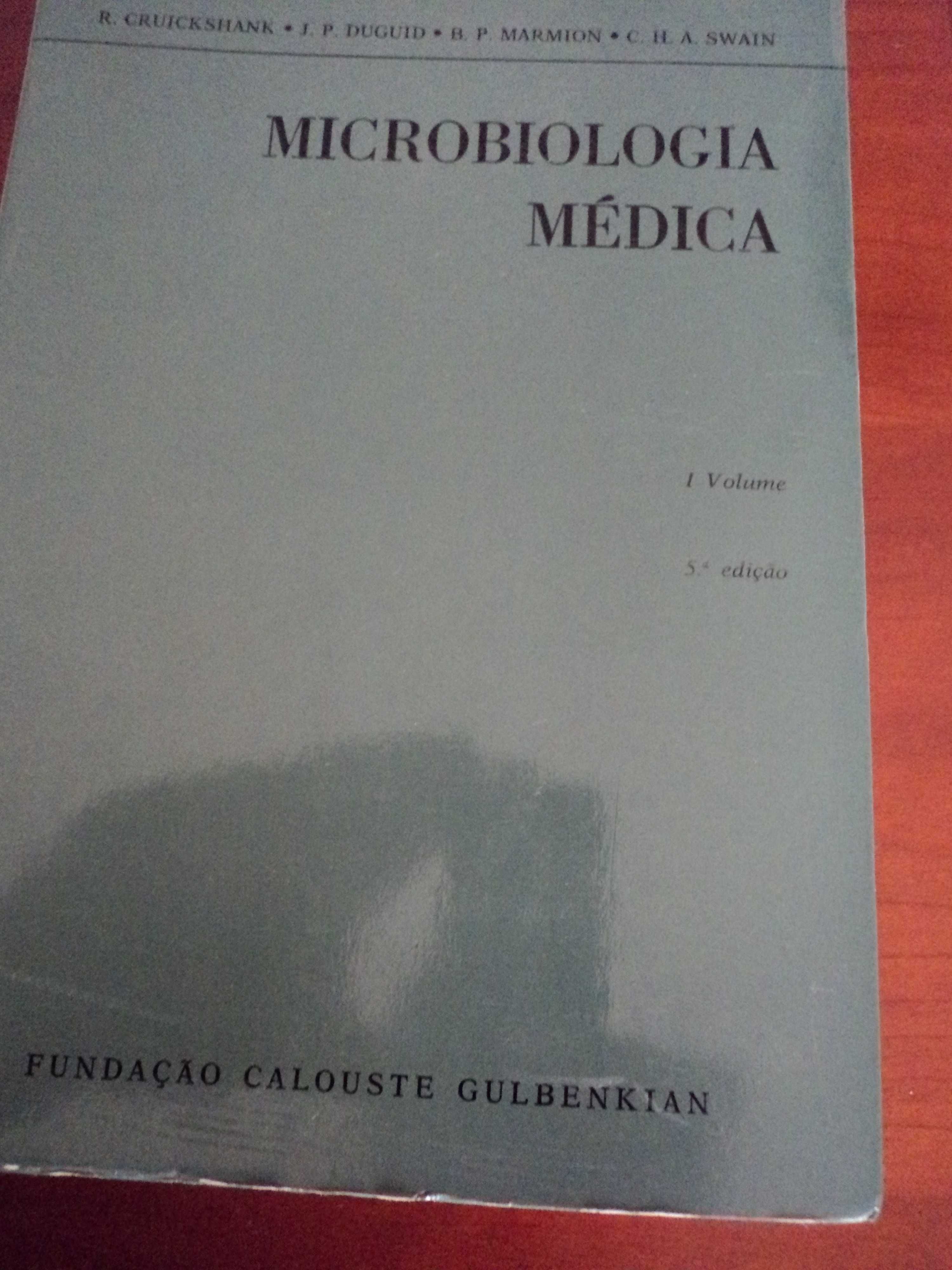 Livro sobre Microbiologia médica