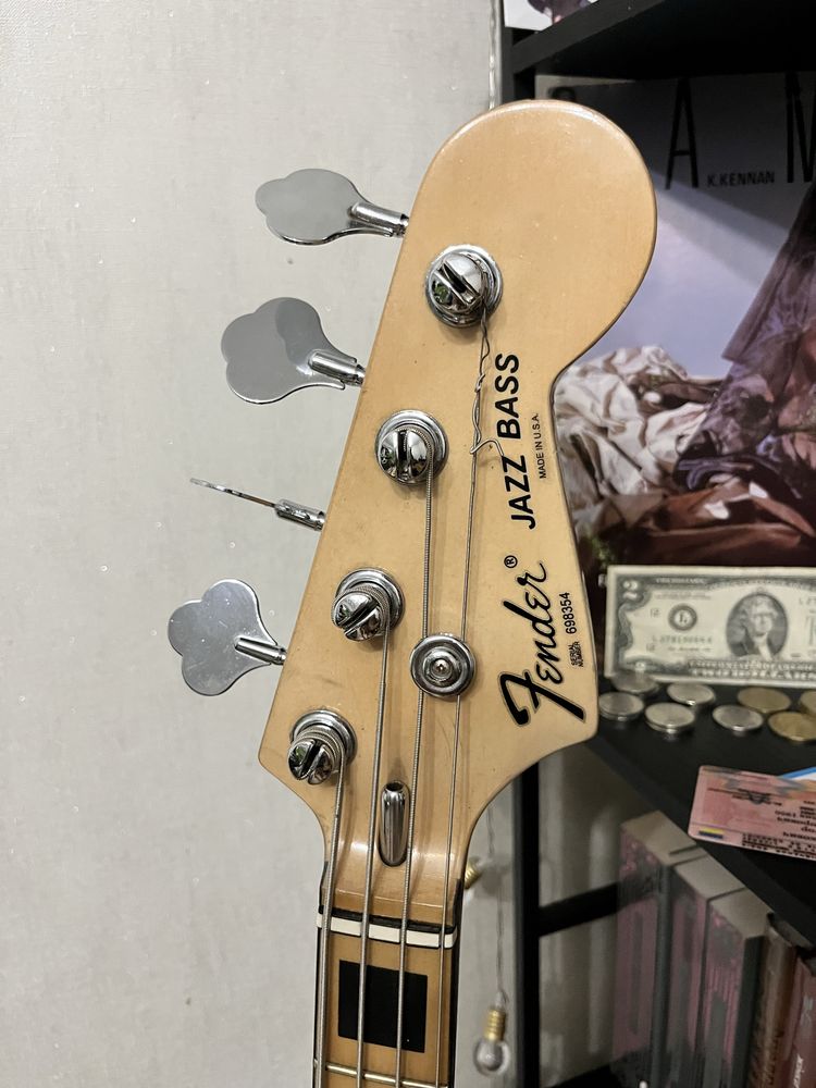 Fender jazz bass