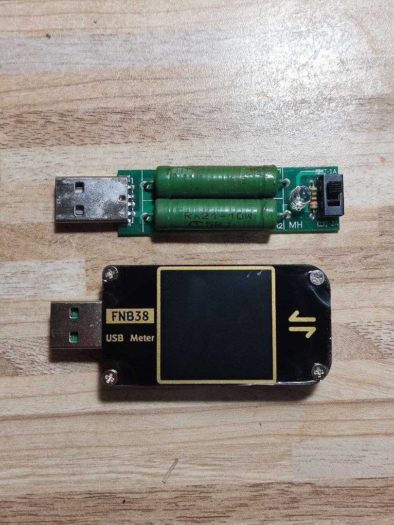 USB-тестер FNB38