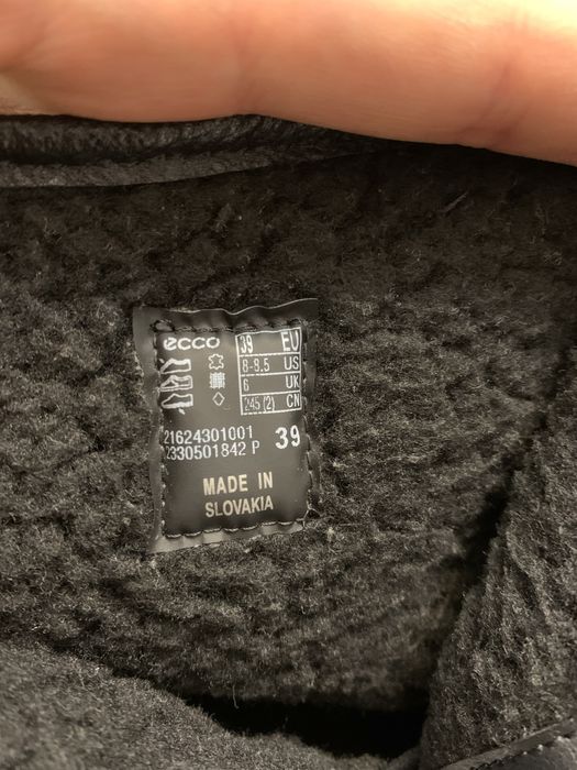 Зимові шеіряні черевики ecco  39 розміру