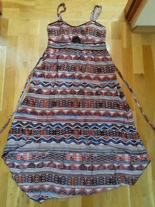 lekka sukienka na ramiączkach na lato rozmiar 40/42 M/L