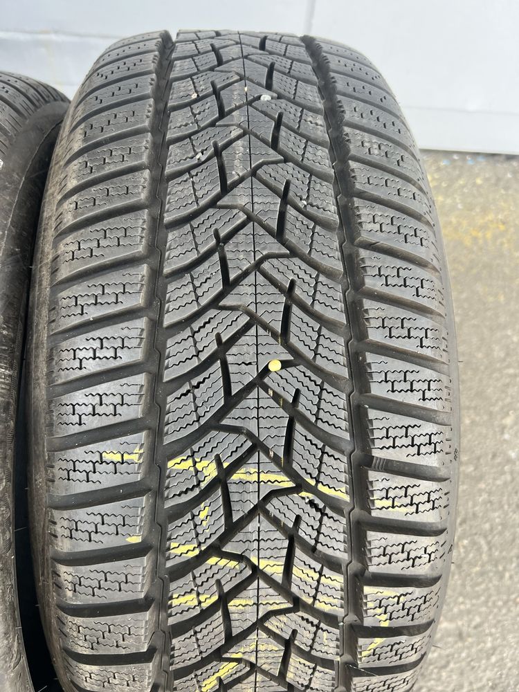 Резина зимова 215 50 r17 dunlop