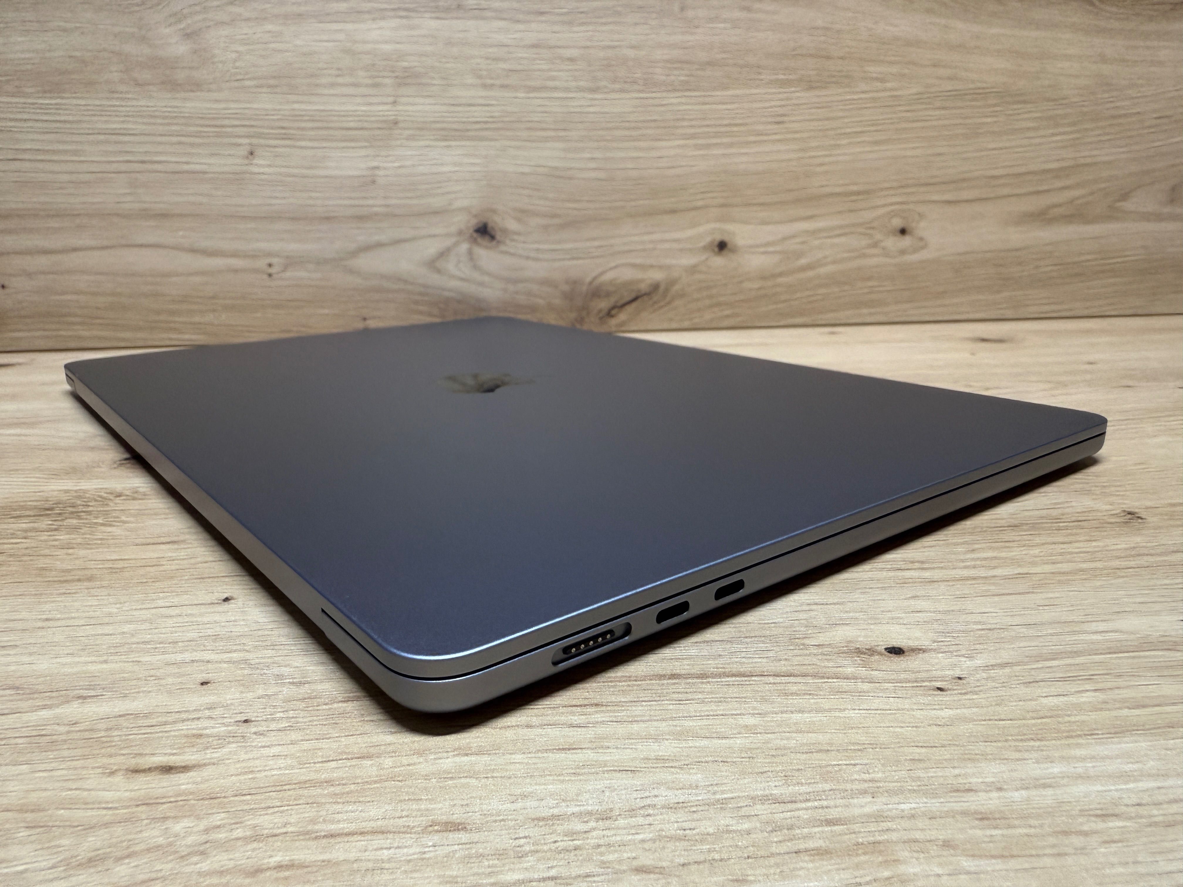 Apple MacBook Air 15” 2024 року M3 !! 16gb !! 512gb SSD на гарантії