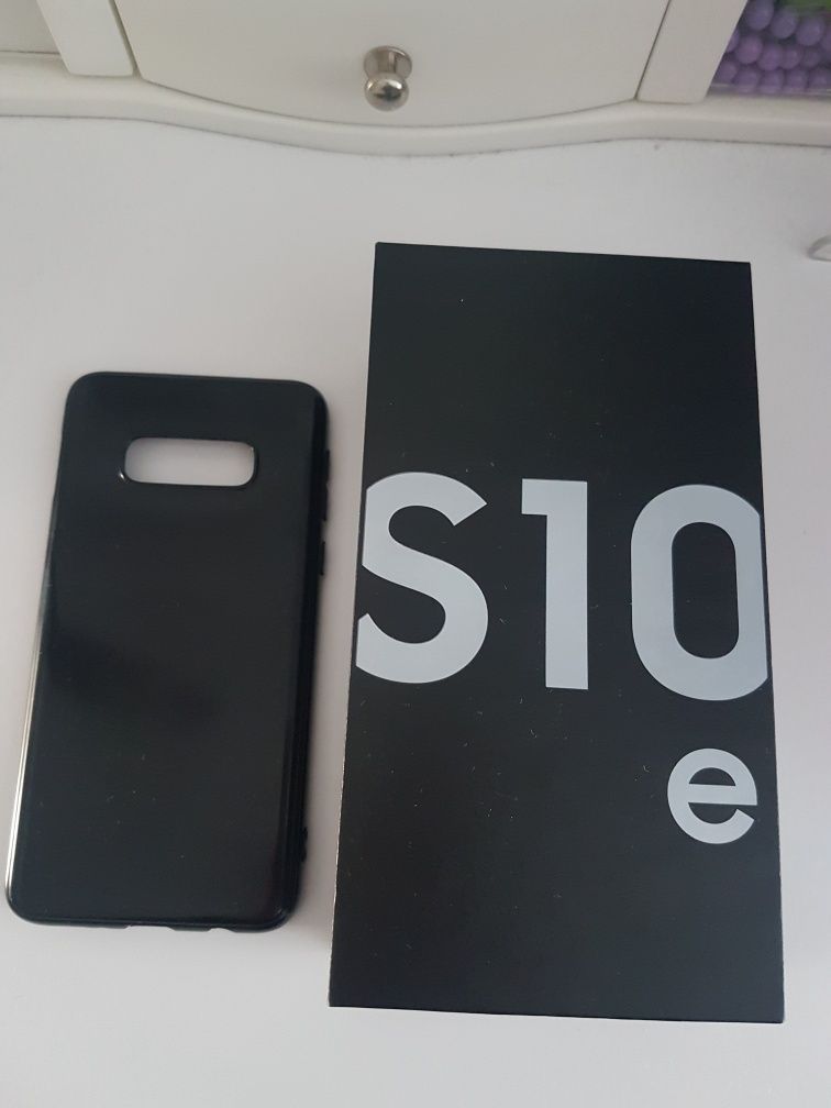 Samsung s10e 6GB RAM 128 GB pamięci