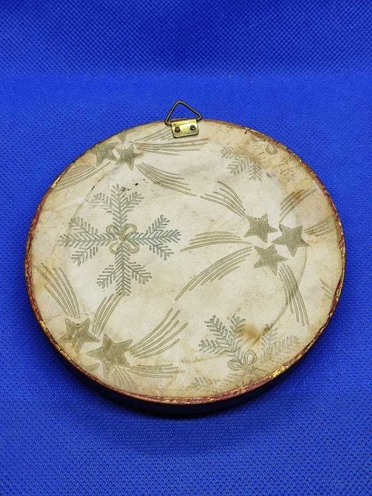 Conjunto de 2 pequenos quadros religiosos em seda