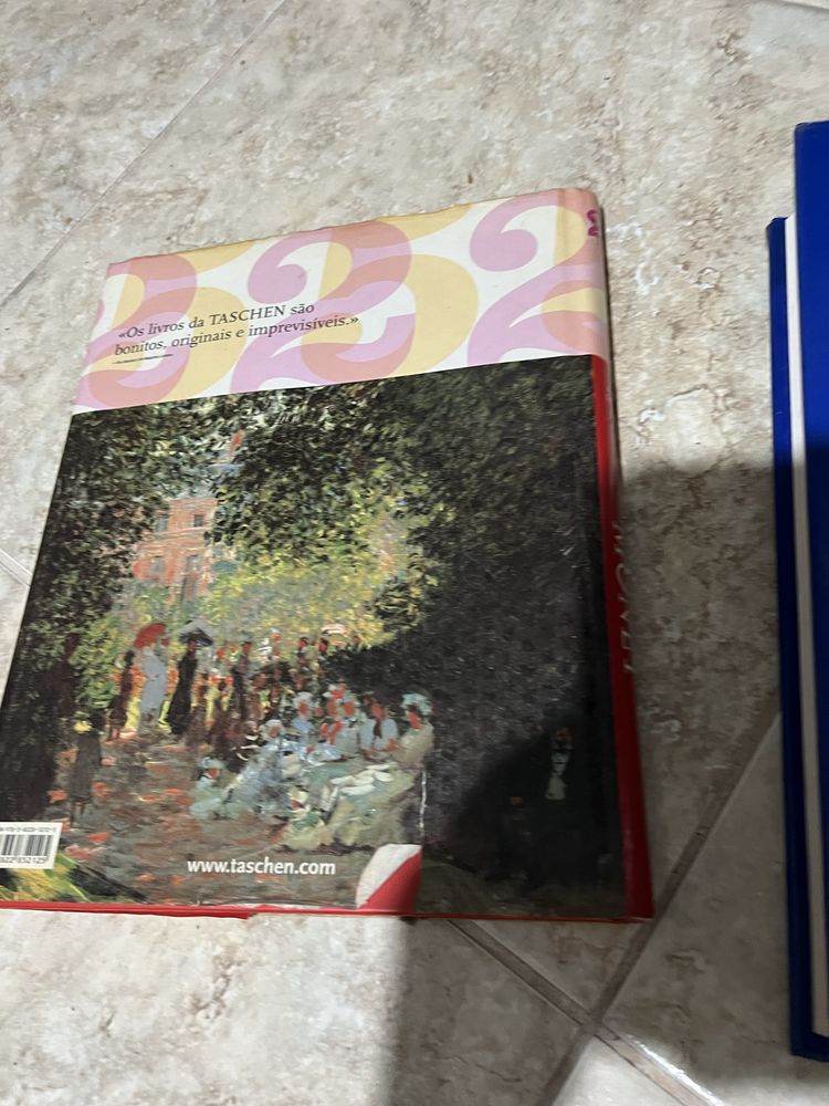 Livro de capa dura > MONET