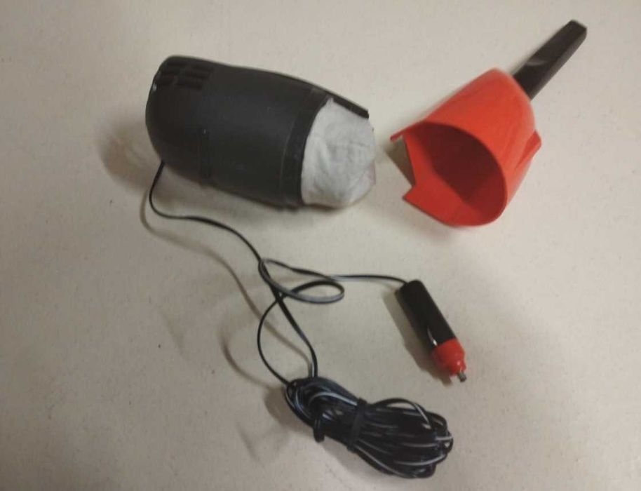 Odkurzacz samochodowy z czasów PRL