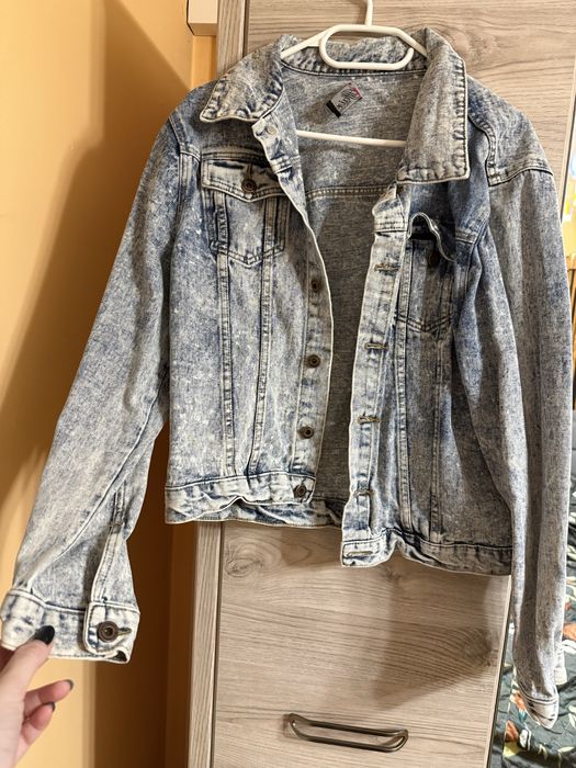 Damska dżinsowa kurtka jeansowa ramoneska