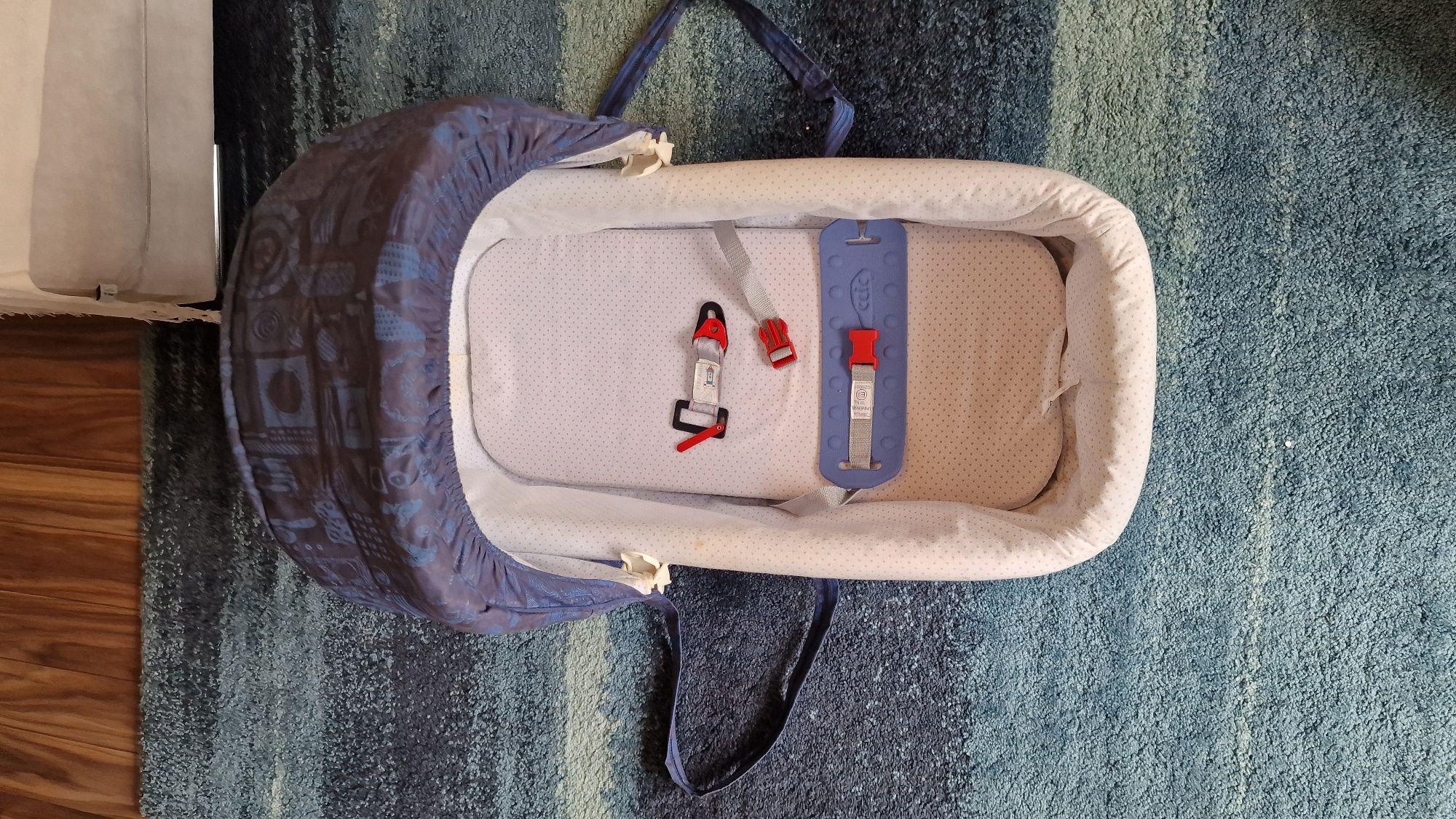 Alcofa bebé para carro marca Baby Confort