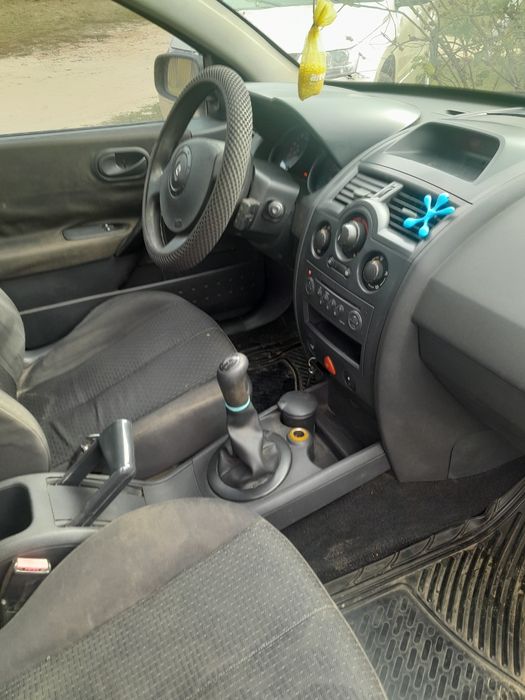 Продам авто рено меган 2