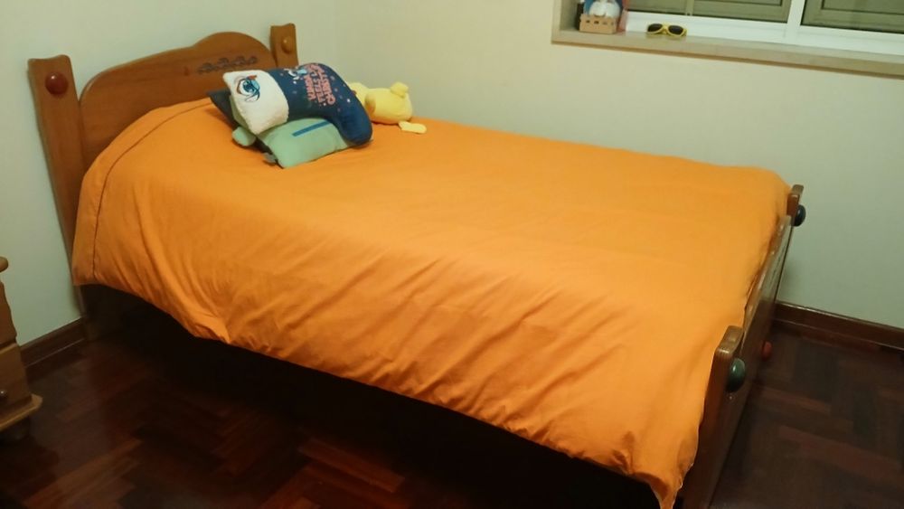 Quarto criança com 2 camas