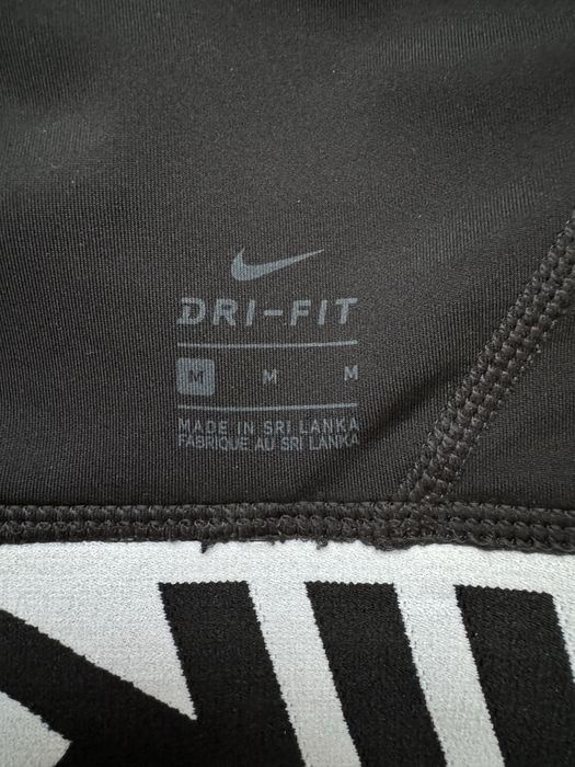 Топ nike розмір s чорний