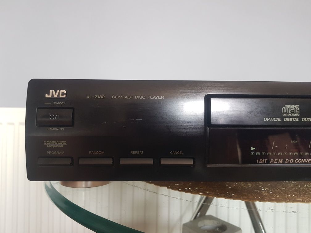 Odtwarzacz CD JVC