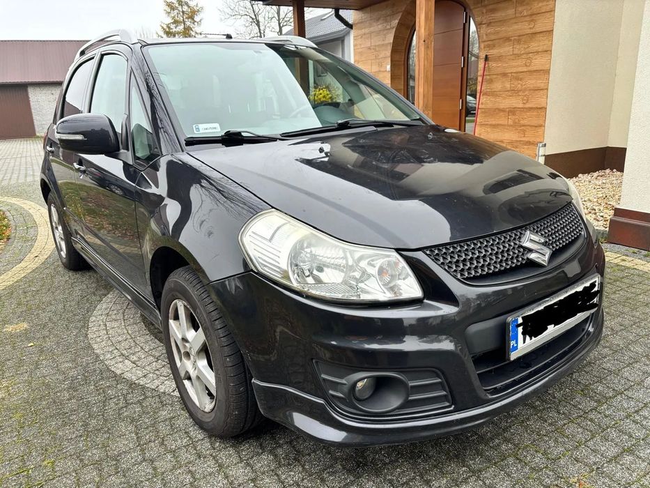 Suzuki SX4 Suzuki SX4 2013 • Idealny na co dzień • Benzyna + Gaz