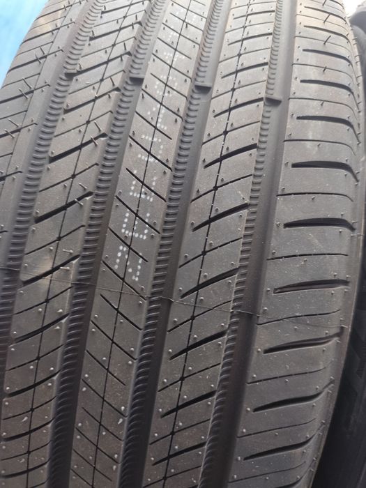 Pneus 215/60r17 Zelda 100H Novos