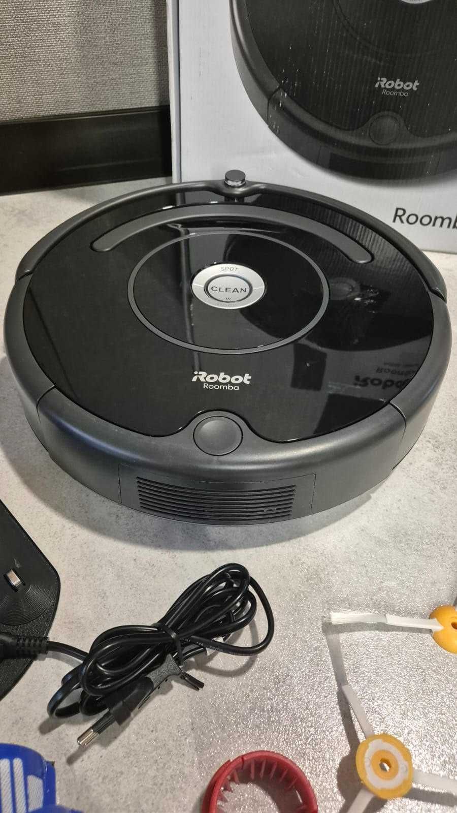 Robot sprzątający iRobot Roomba 671 czarny
