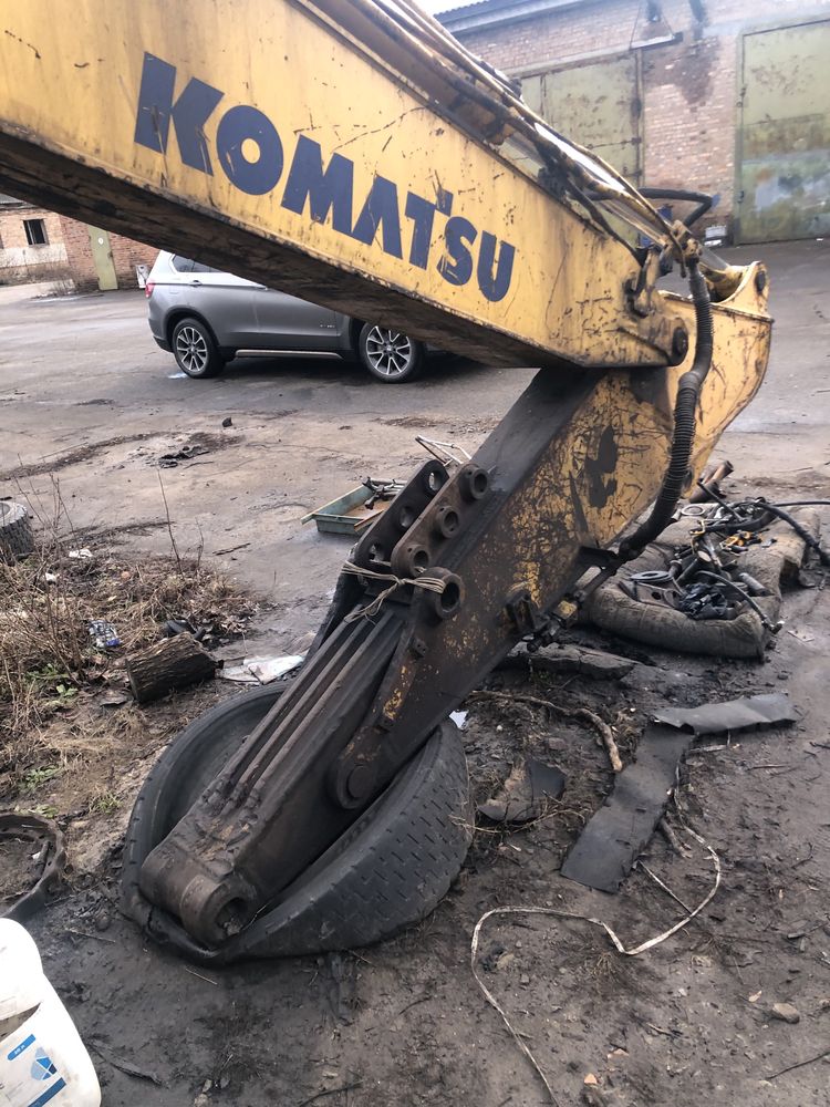 Продам komatsu pc240-8nlc по запчастинам або цілий