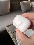 Air pods pro 2 ligtning case + лівий навушник