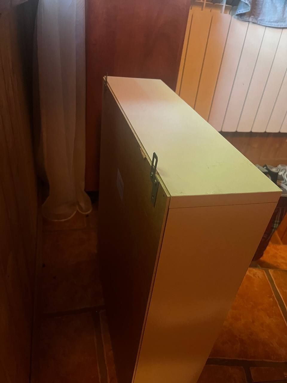 Szafka łazienkowa z lustrem