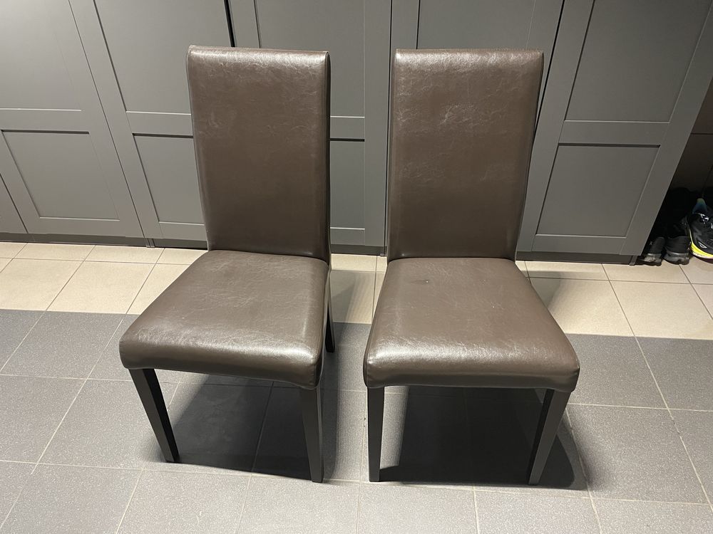 2 krzesła skurzane