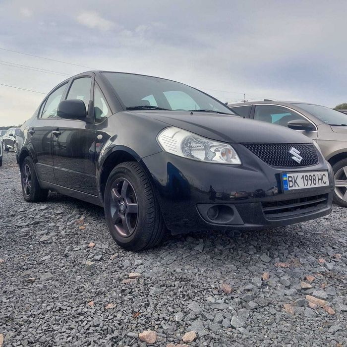 Suzuki SX4 2010 в ідеальному стані