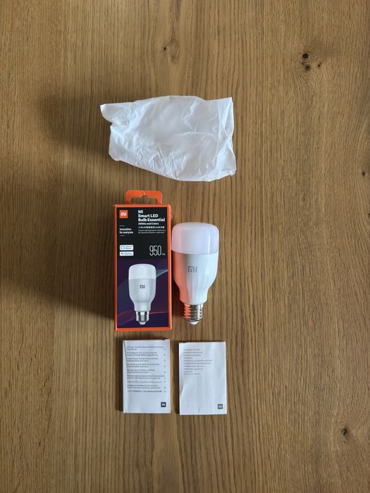 Żarówka Xiaomi Mi Smart LED Bulb Essential 950 lm RGB