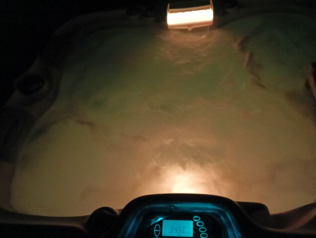 Jacuzzi ogrodowe Sundance Spas model CAPRI