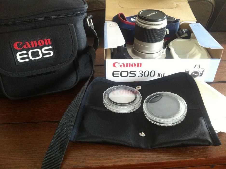 Maquina fotográfica EOS 300 - Kit.