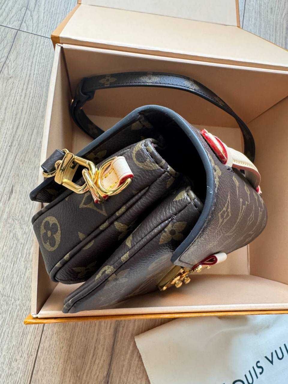 Сумочка Louis Vuitton, жіноча, оригінал