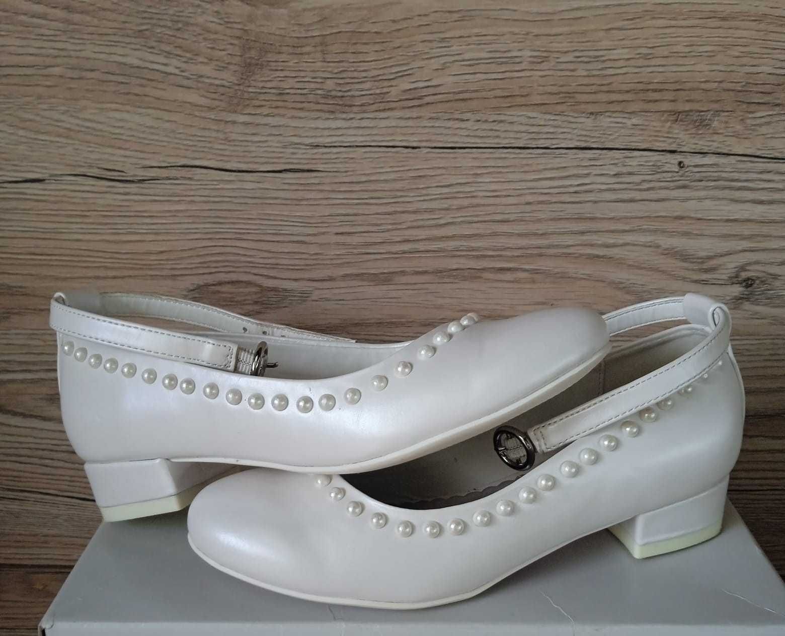 Buty baleriny pantofelki komunijne 32