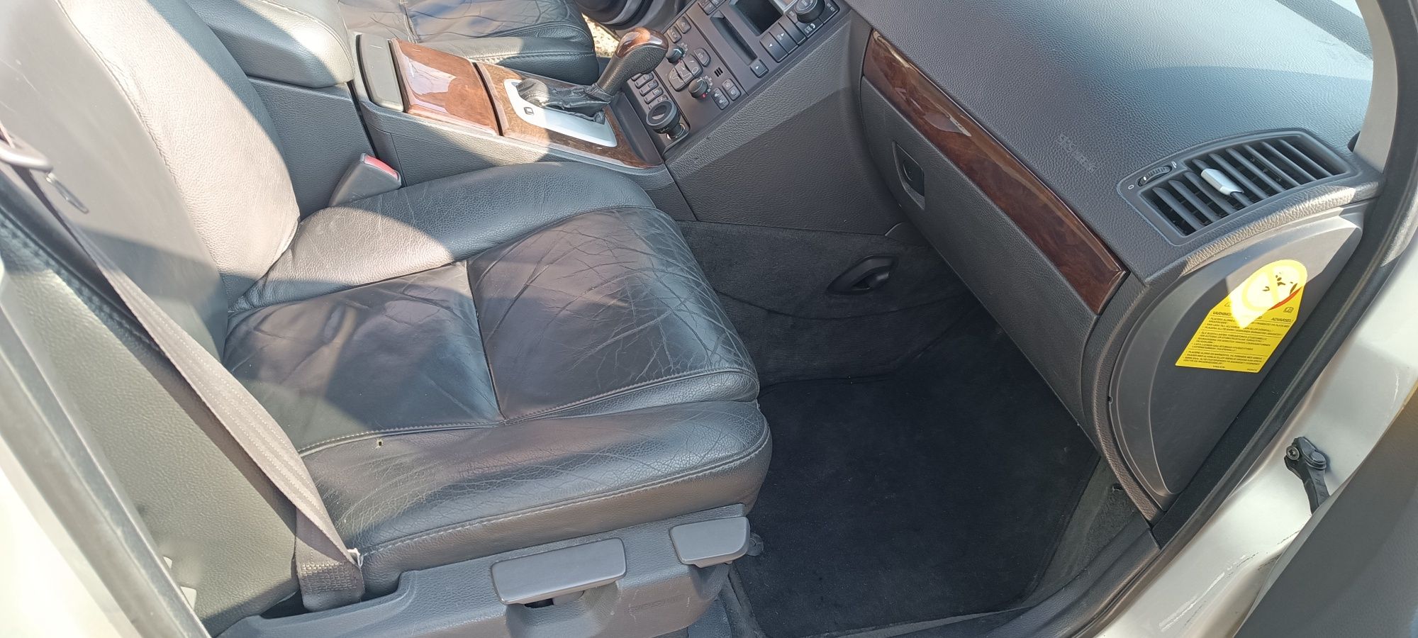 Volvo XC-90 . Полный привод !